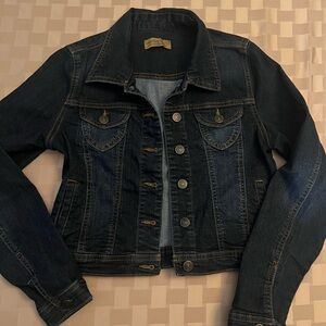 Women’s Cropped Denim Jean Jacket NWOT, Size Medium, Fits Like A Small